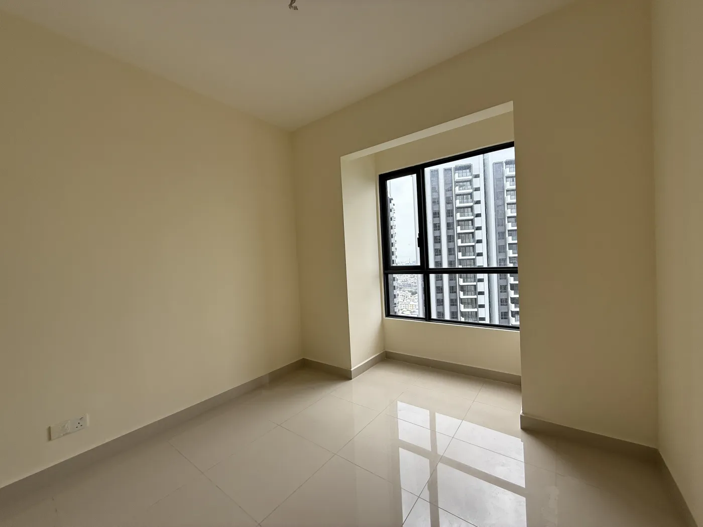 GEM Residences 的未装修卧室实拍照片