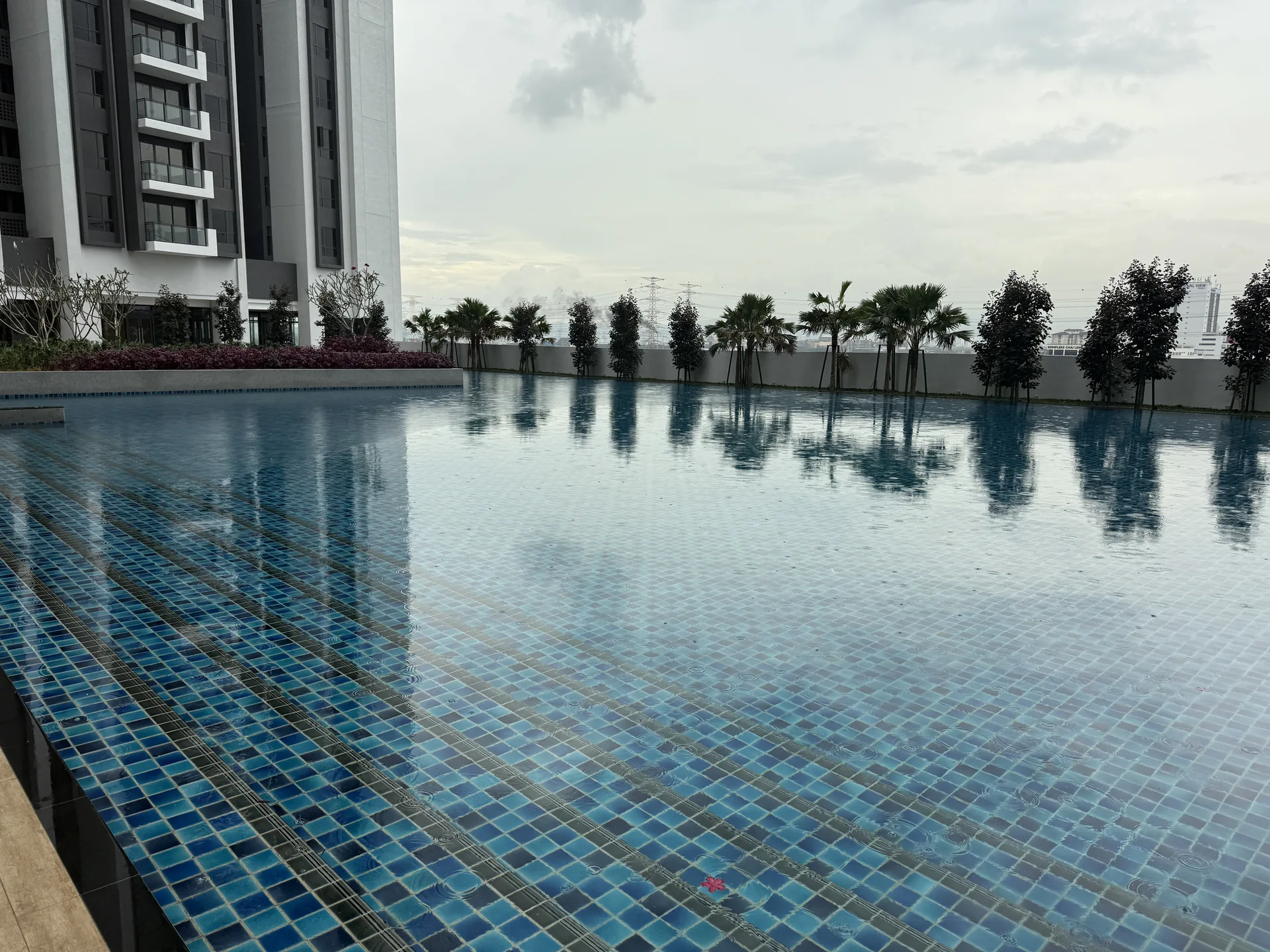 GEM Residences — 实际宝石居住地 8790