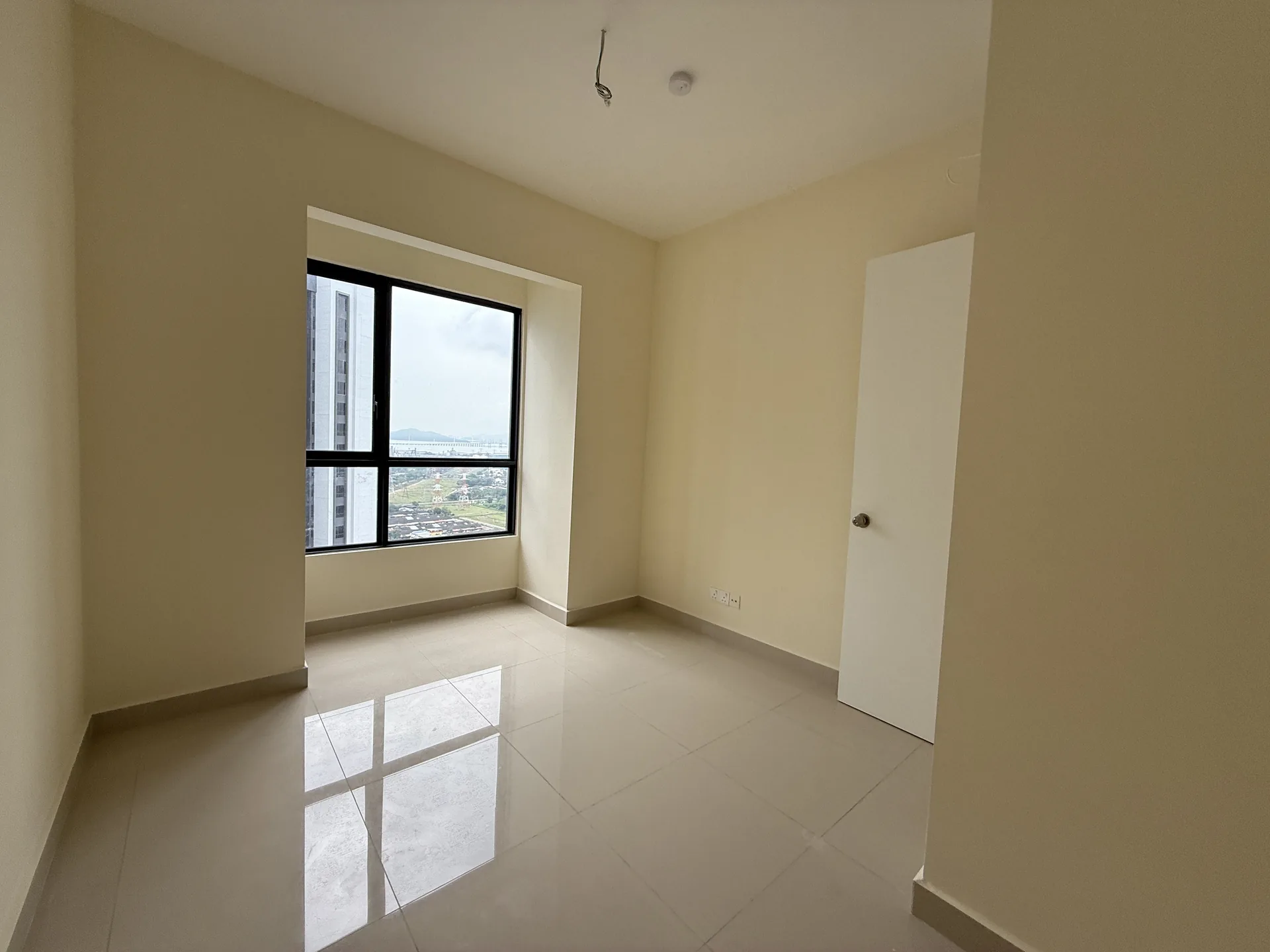 GEM Residences — 实际宝石居住地 8810