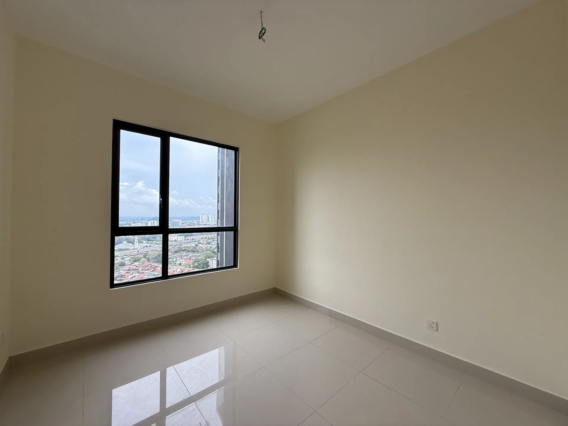 GEM Residences — 实际宝石居住地 8823