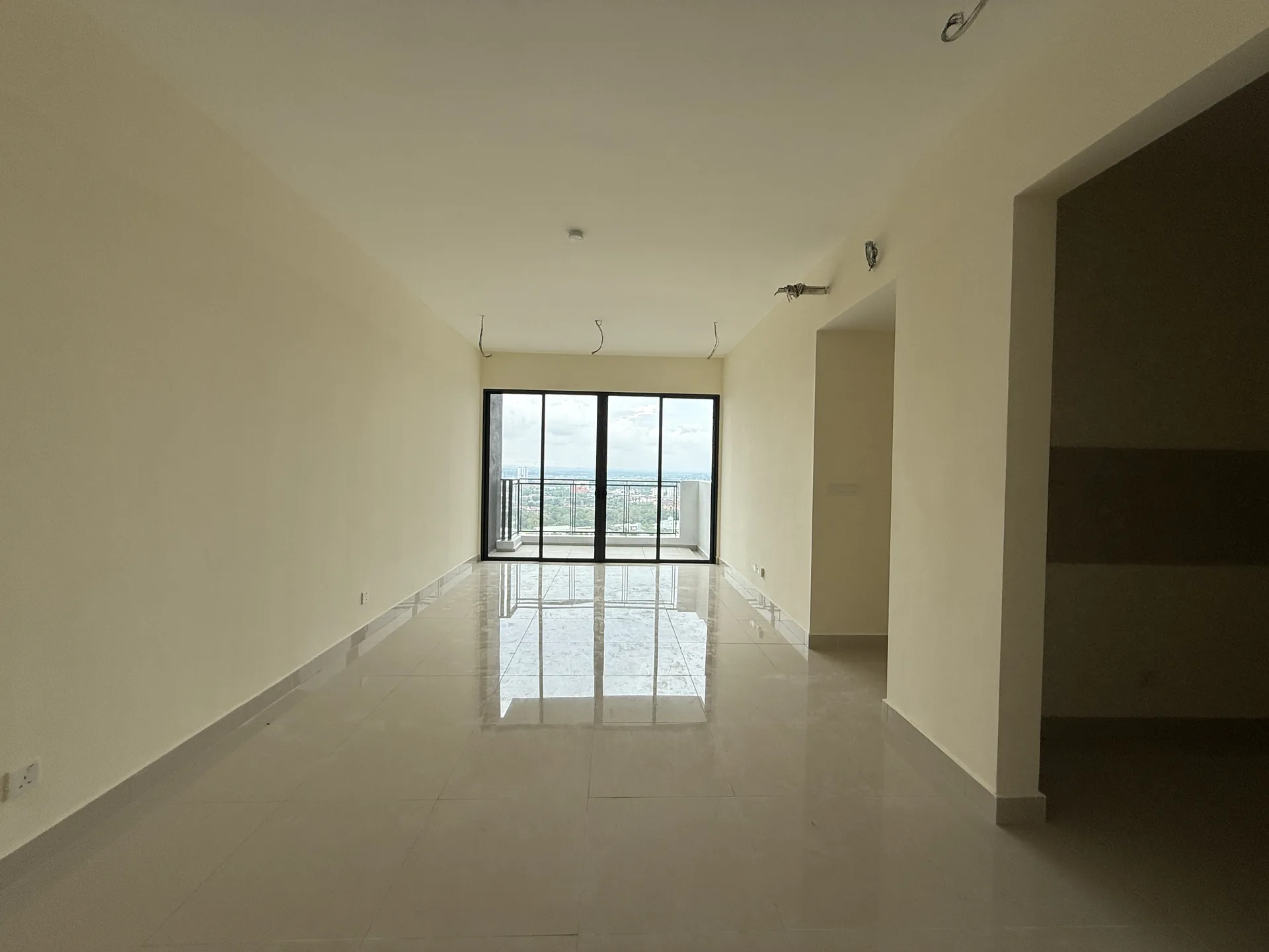 GEM Residences — 实际宝石居住地 8832