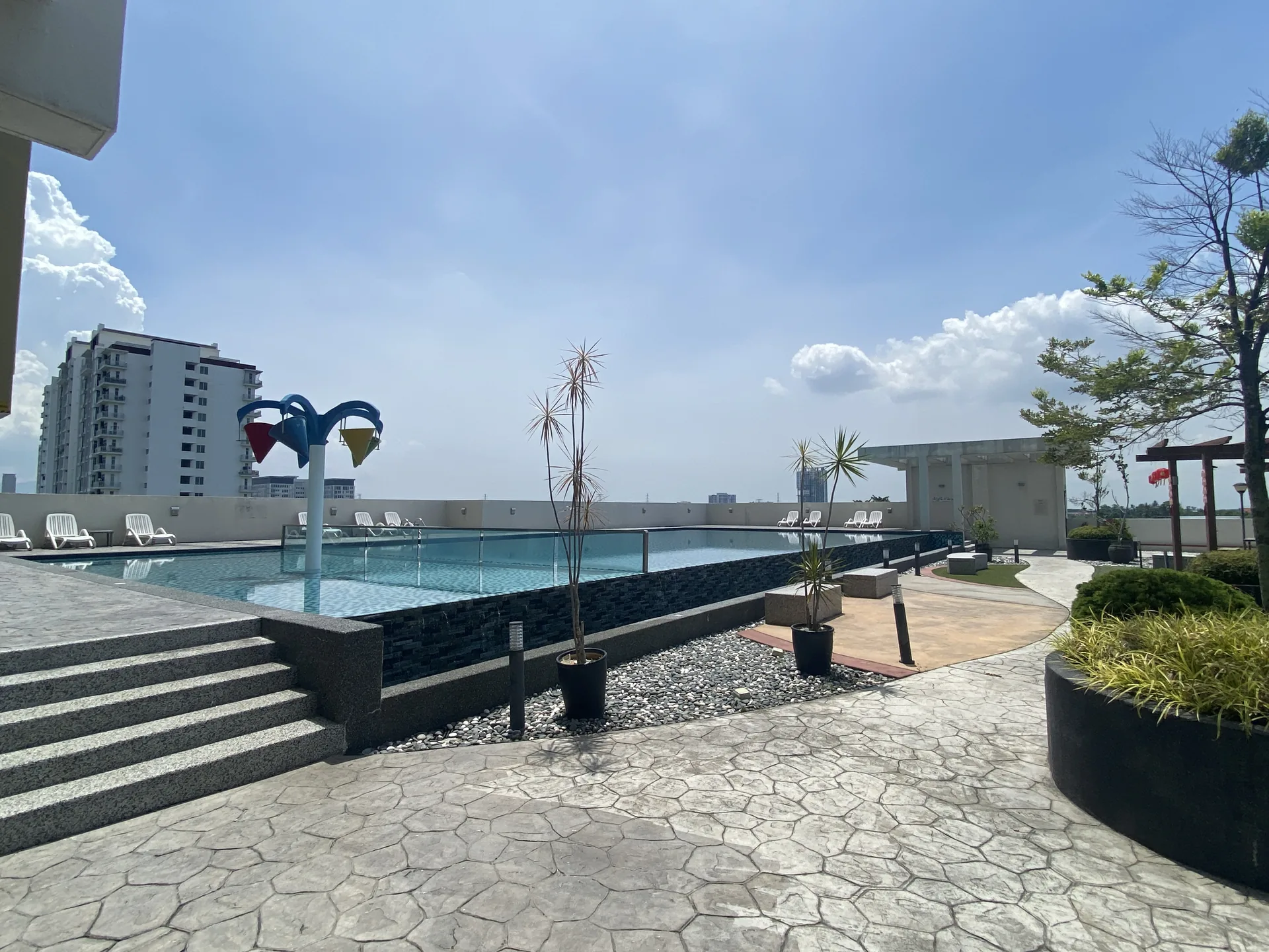 Primero Heights — Actual unit and facility view