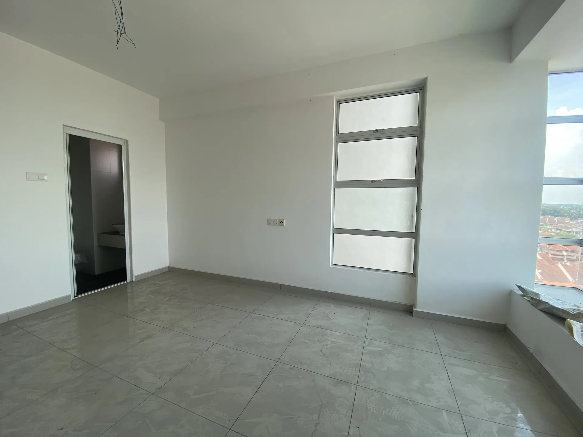 Primero Heights — Actual unit and facility view