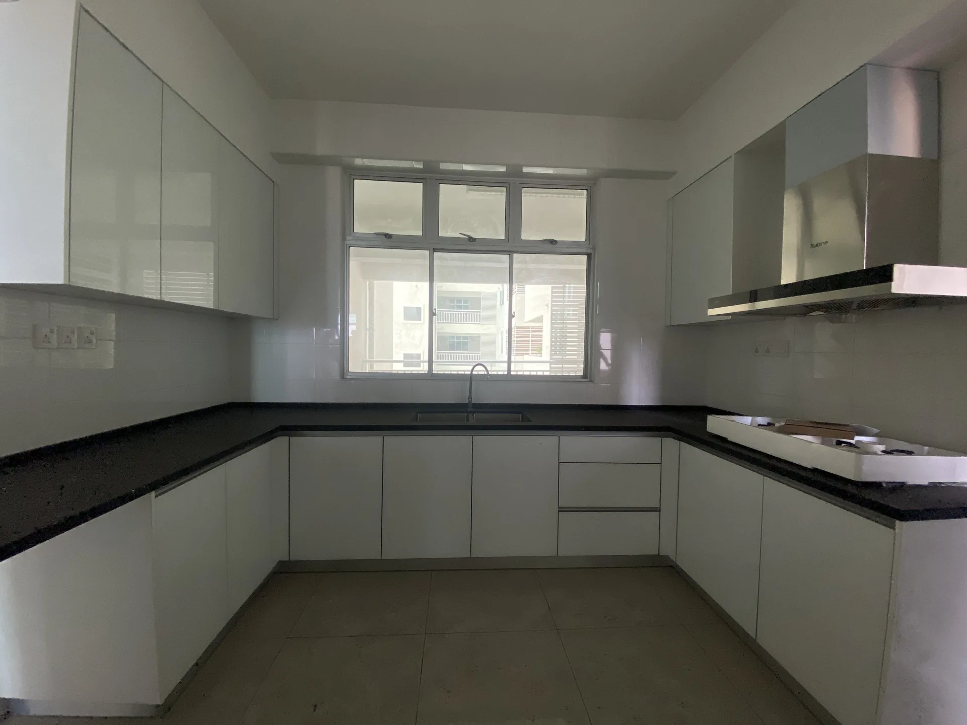 Primero Heights — Actual unit and facility view