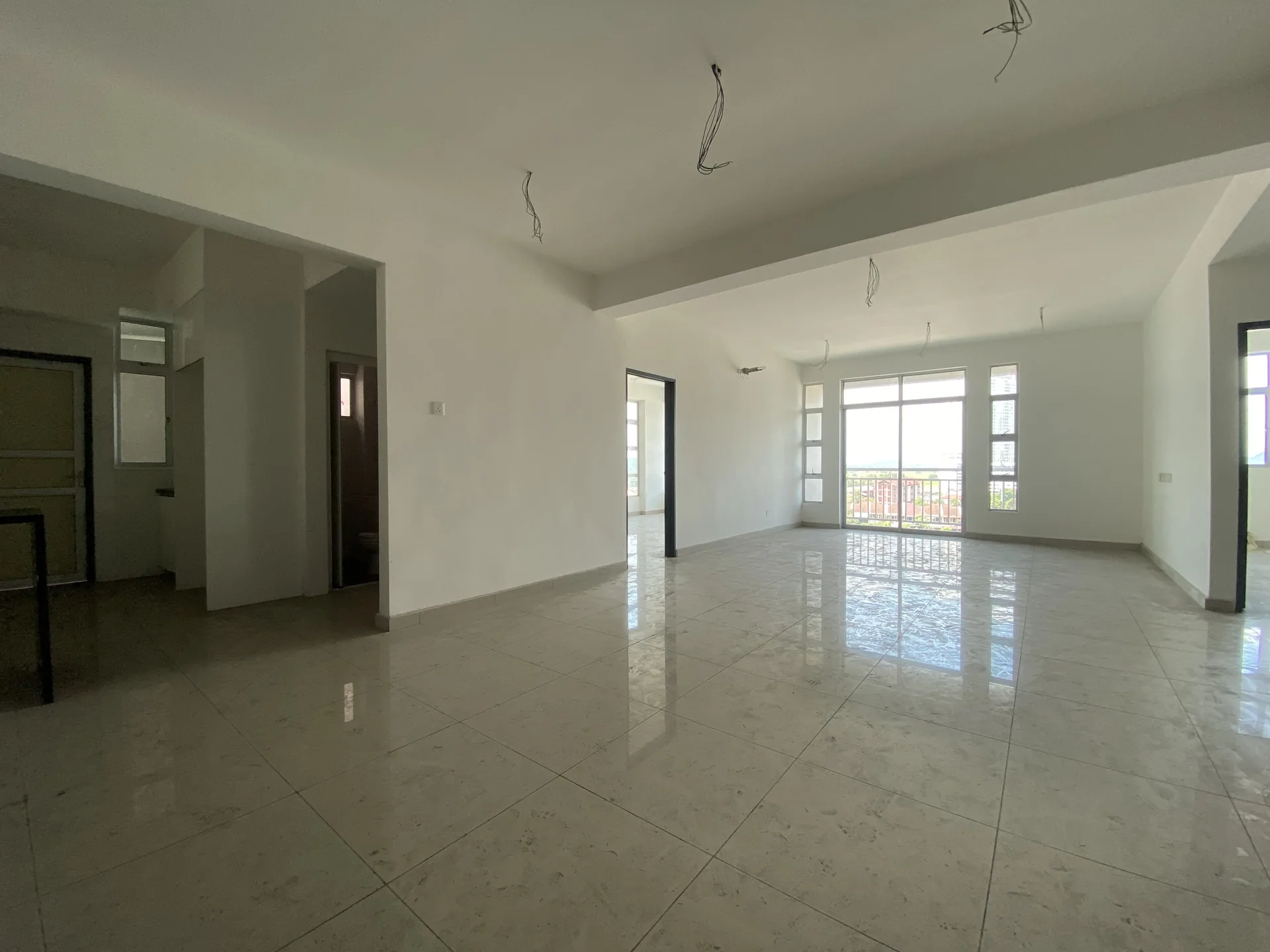 Primero Heights — Actual unit and facility view