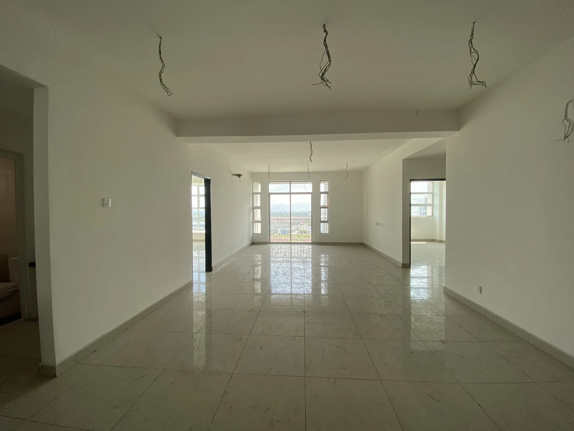 Primero Heights — Actual unit and facility view
