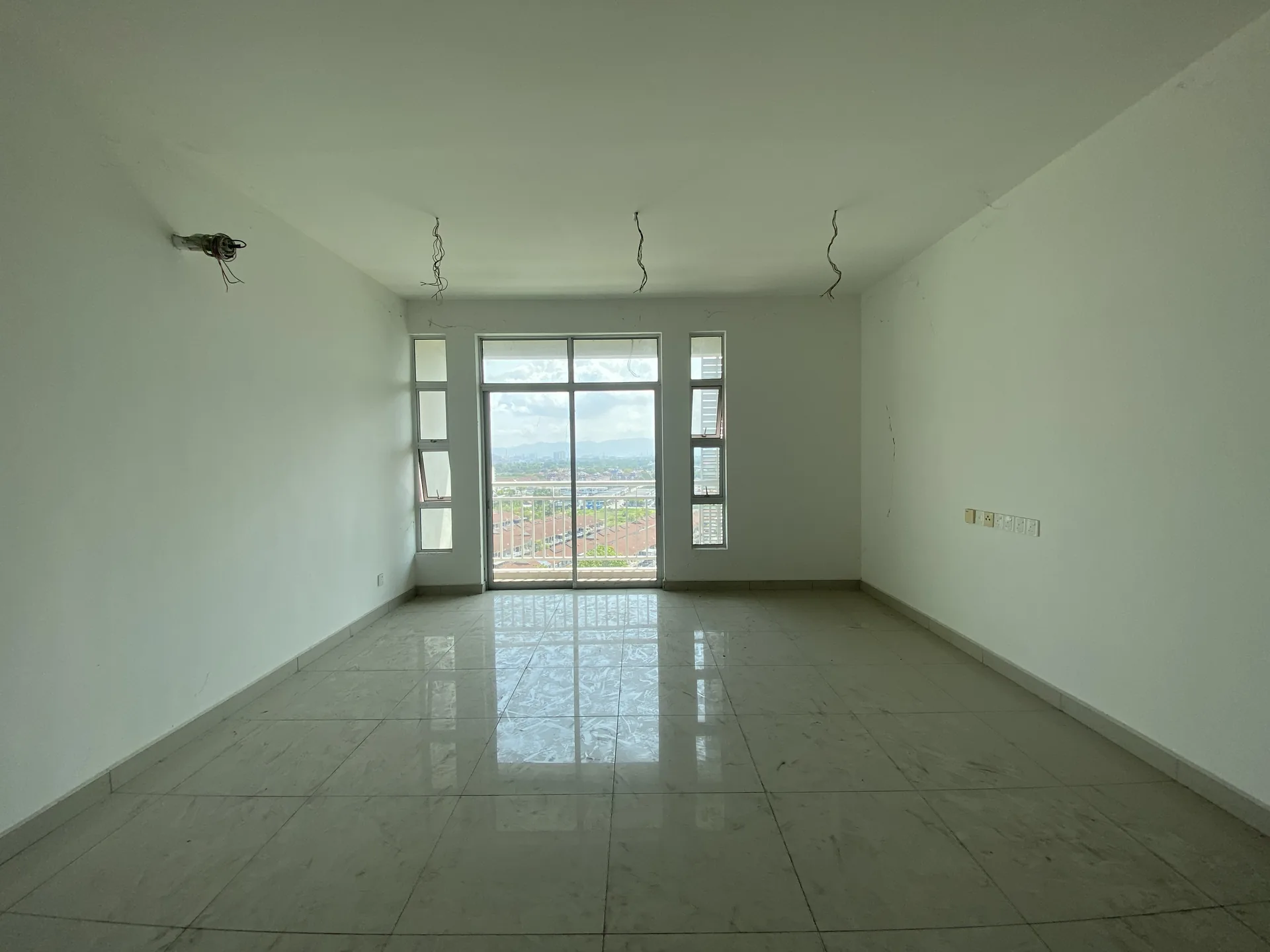 Primero Heights — Actual unit and facility view