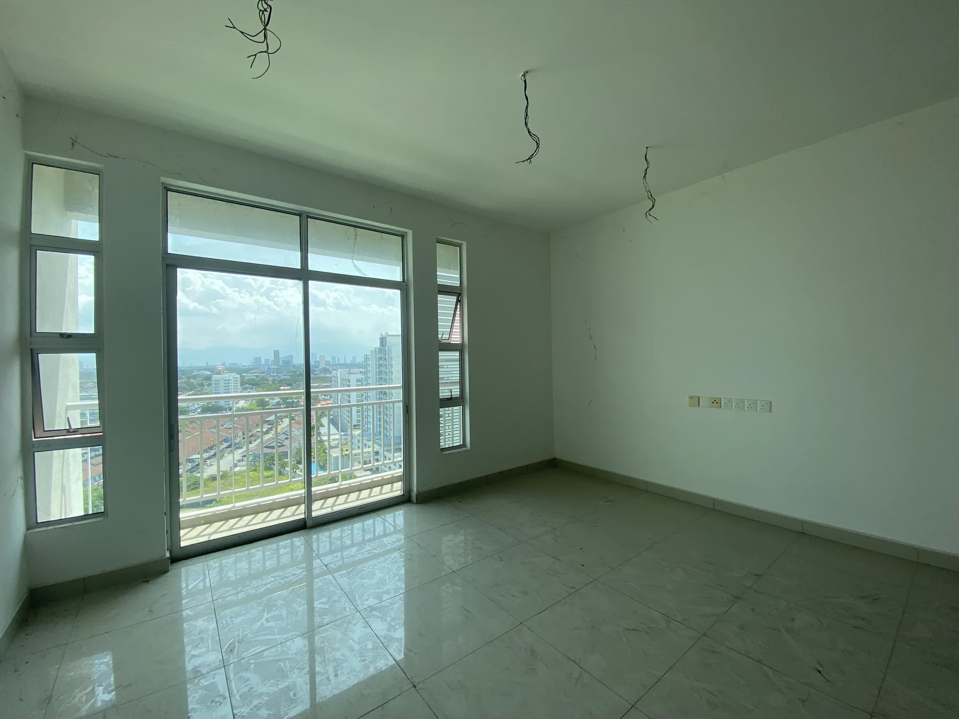 Primero Heights — Actual unit and facility view