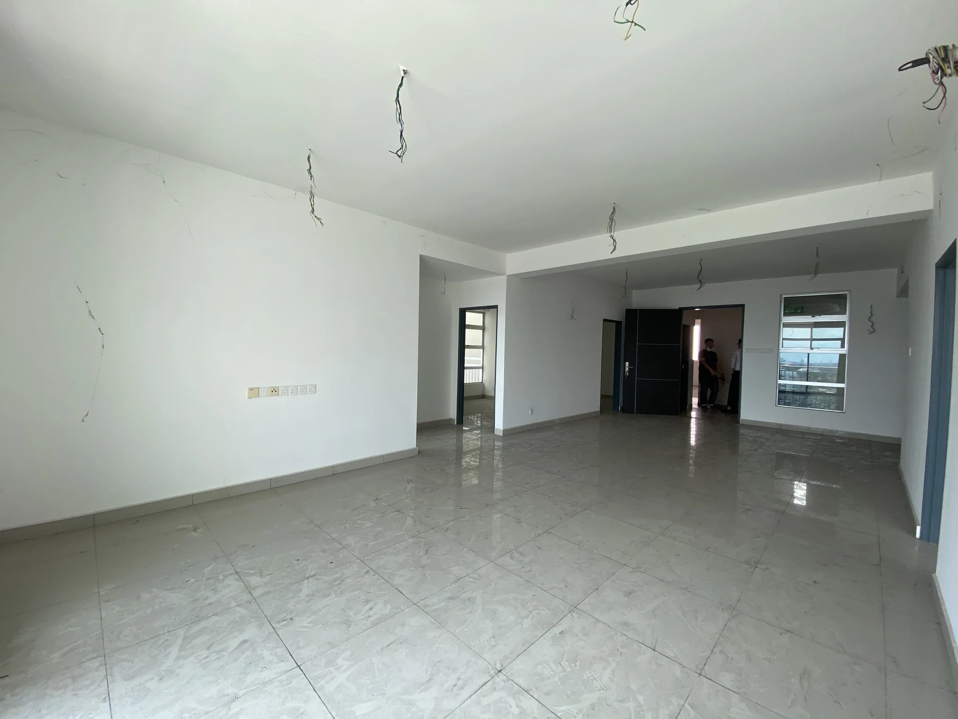 Primero Heights — Actual unit and facility view