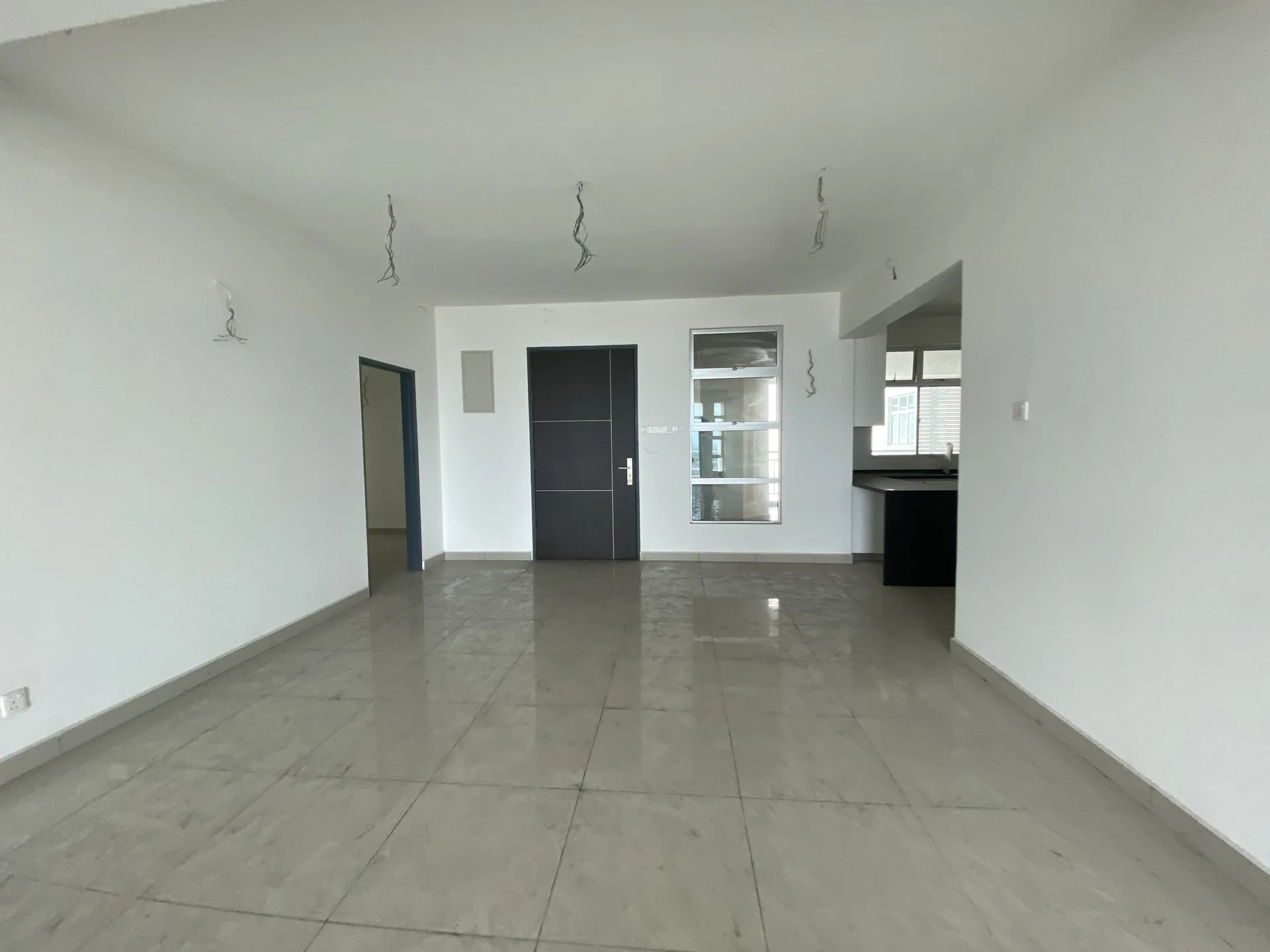 Primero Heights — Actual unit and facility view